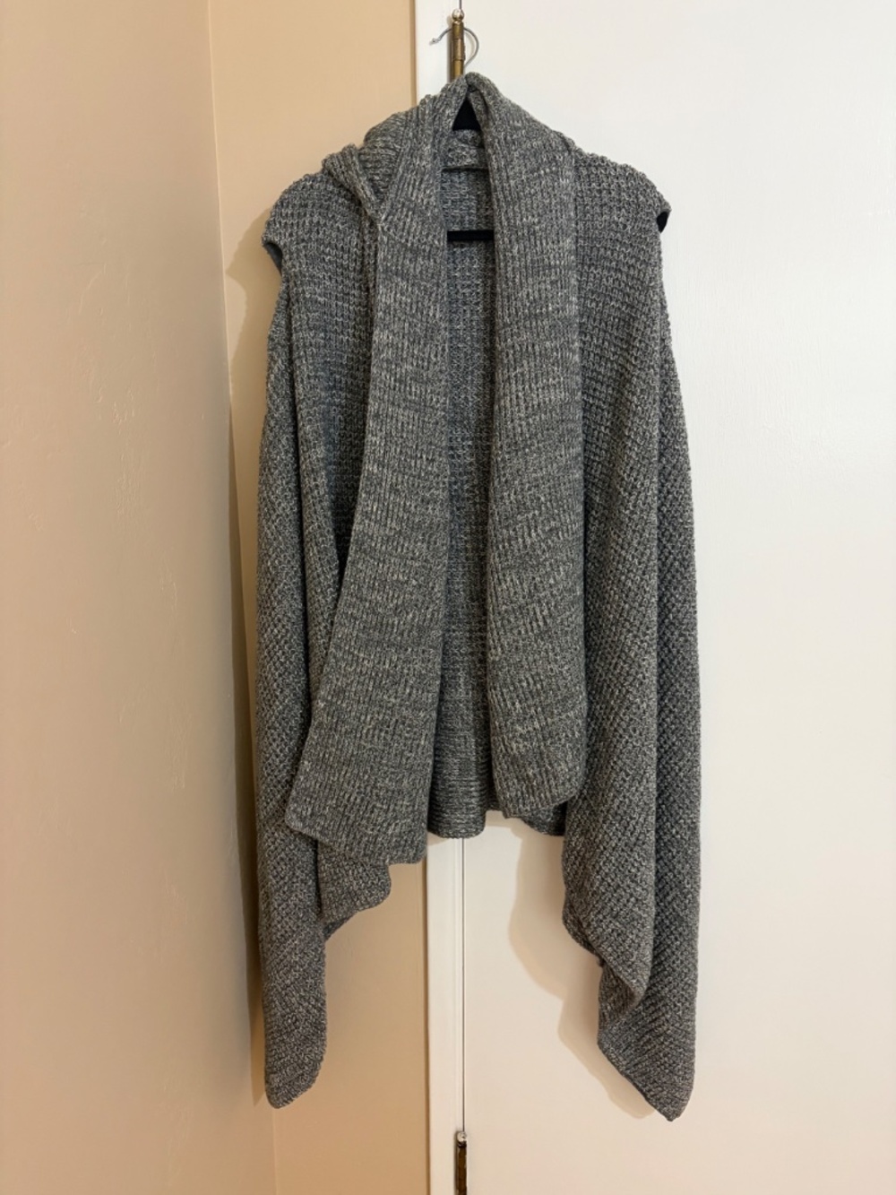 Paper Source Gray Knit Wearable Reading Blanket Wrap